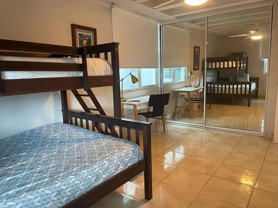 Beach Front 2 Bedroom 1 Bathroom Apt. サンジョアン アパート