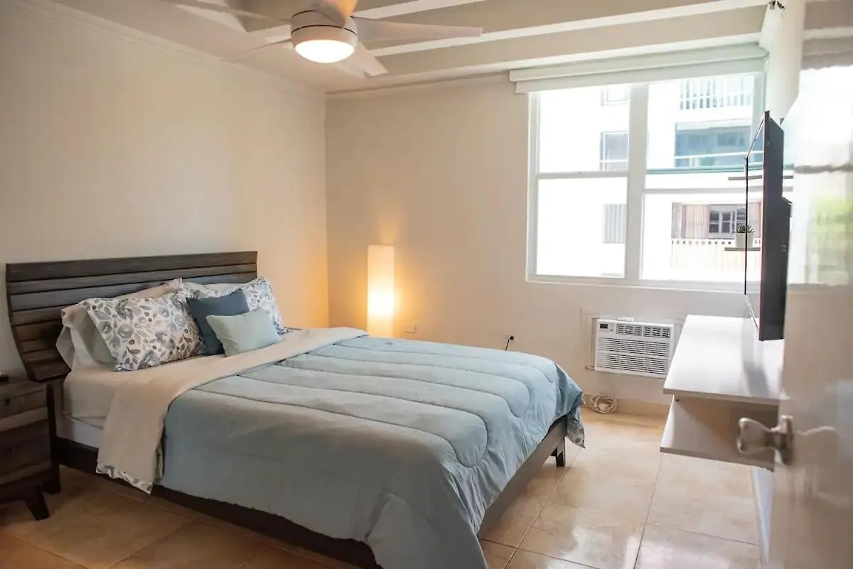アパート Beach Front 2 Bedroom 1 Bathroom Apt. サンジョアン プエルトリコ